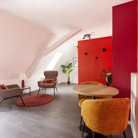 Apartmanhotel Travel Homes - Republic, Charm In The Heart Of 3*