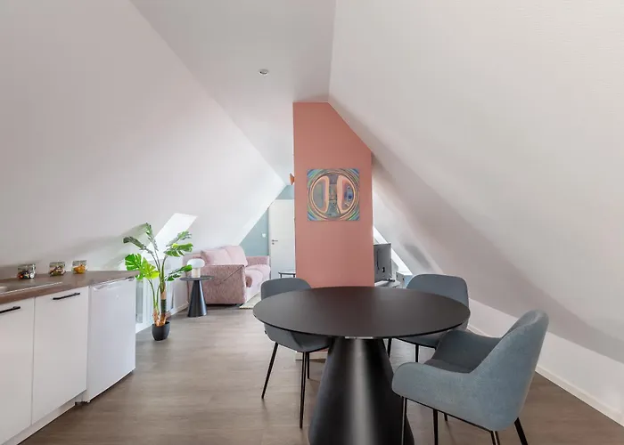 Apartahotel Travel Homes - Republic, Charm In The Heart Of 3*